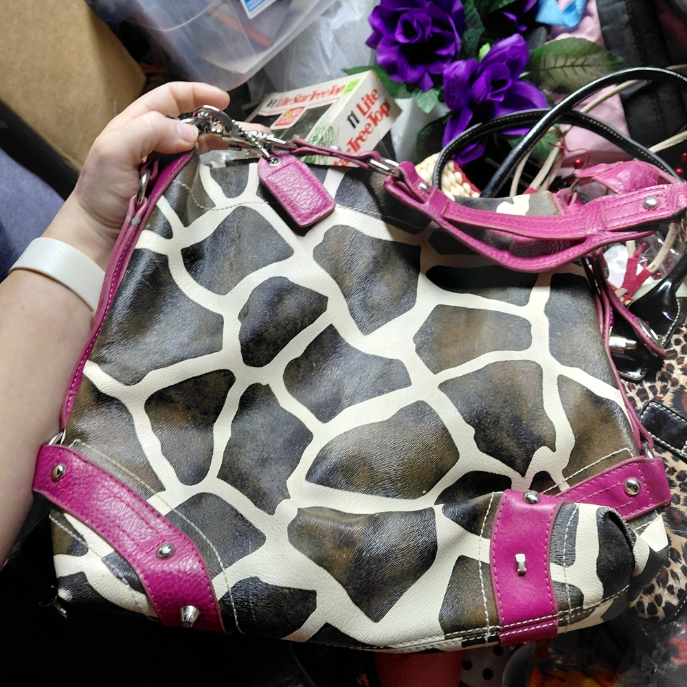 Unbranded Giraffe Faux Leather Purse Handbag with Blue Handle - Picture 3 of 6